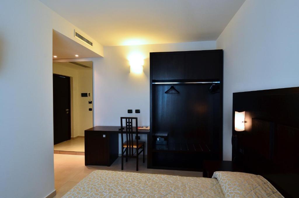 Hotel I Crespi Γκροσέτο Δωμάτιο φωτογραφία
