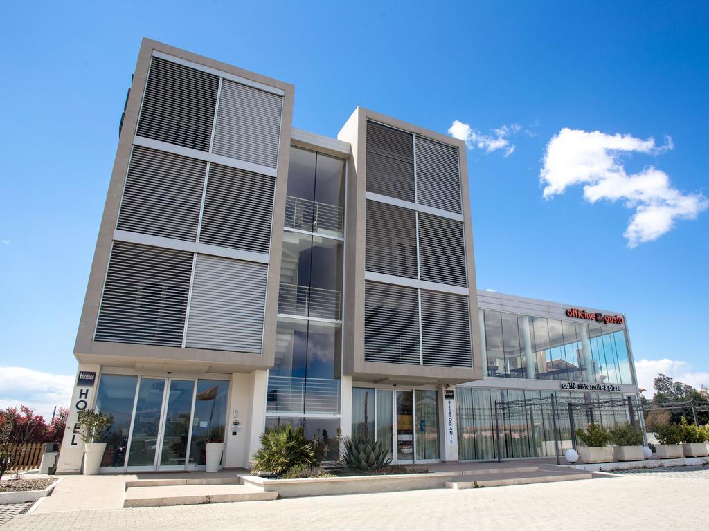 Hotel I Crespi Γκροσέτο Εξωτερικό φωτογραφία