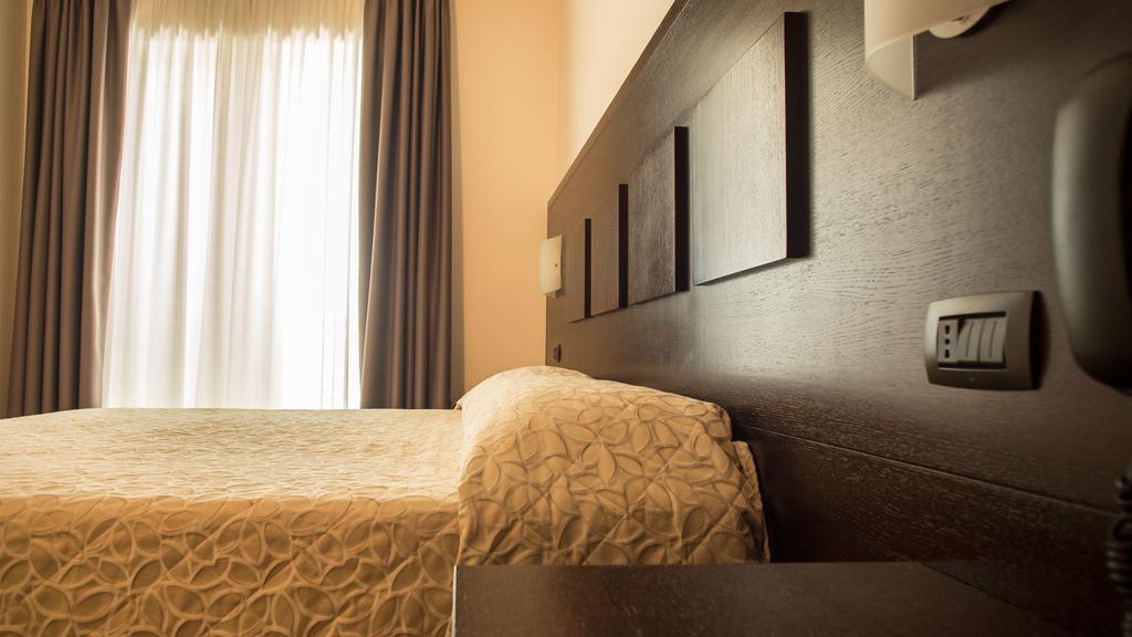 Hotel I Crespi Γκροσέτο Εξωτερικό φωτογραφία