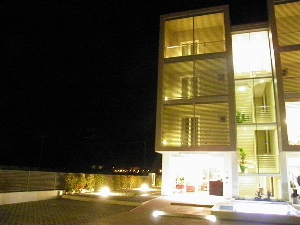 Hotel I Crespi Γκροσέτο Εξωτερικό φωτογραφία