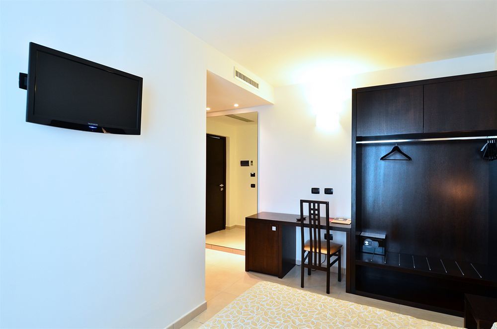 Hotel I Crespi Γκροσέτο Εξωτερικό φωτογραφία